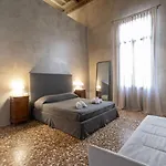 Portego Del Drapier * Venezia