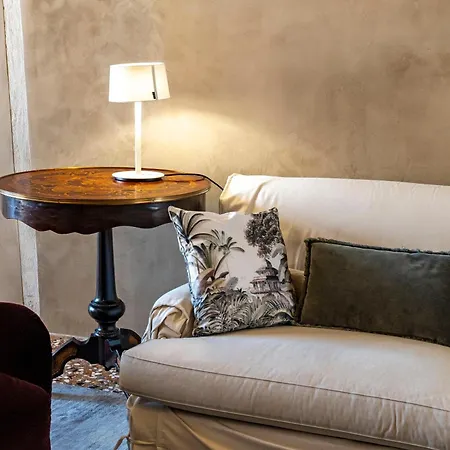 Portego Del Drapier Apartment