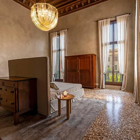 Portego Del Drapier Apartment *